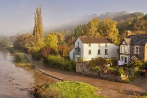 开云体育-英超绝杀定局：最后时刻的神奇一脚，英超最后两轮对阵