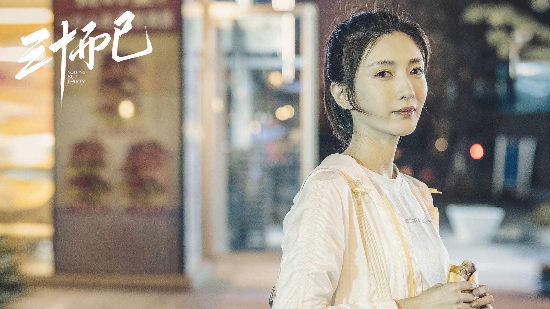 中超球队使用战术投影设备实时调整训练节奏，足球投影