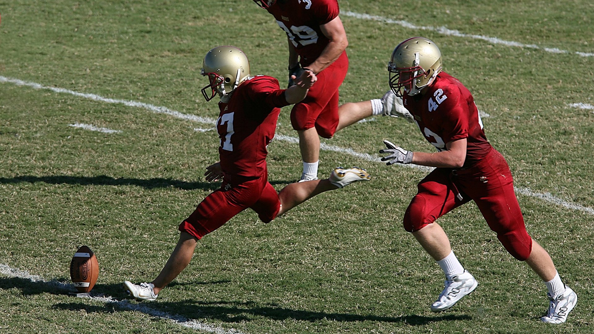 转身入水角度优化提高推进速度