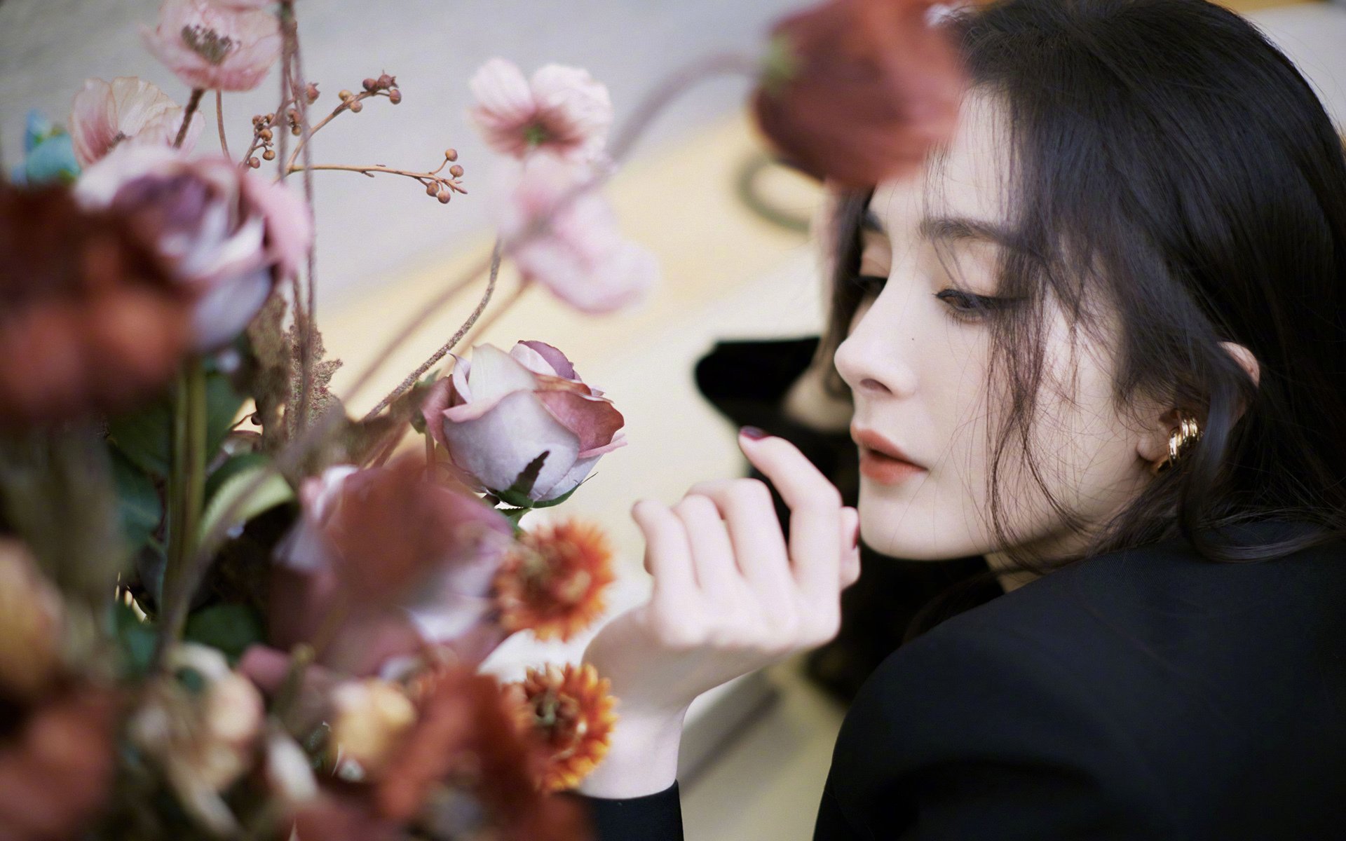 Berger 精准传球带动全队攻势，贝尔传球